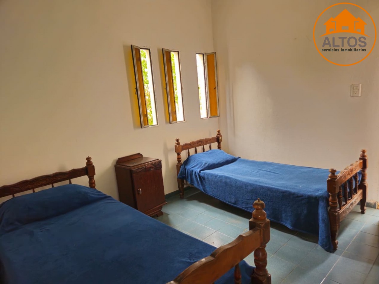 BARRIO LOS TALAS-SAN ISIDRO EN VILLA ANISACATE-CASA EN PLANTA BAJA ESQUINA, QUINCHO. TERRENO DE 1.800m2 -CORDOBA-ESCRITURA