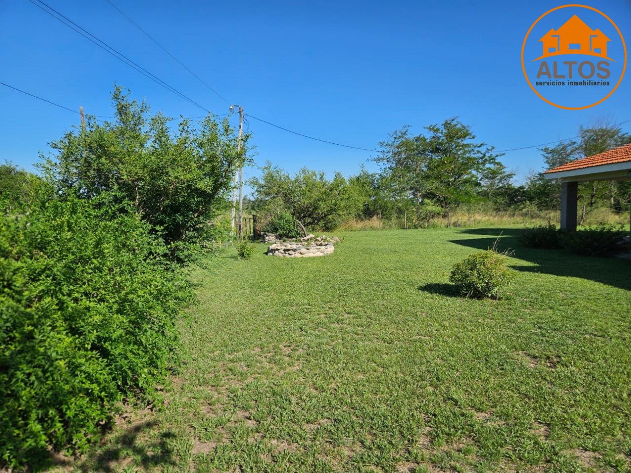BARRIO LOS TALAS-SAN ISIDRO EN VILLA ANISACATE-CASA EN PLANTA BAJA ESQUINA, QUINCHO. TERRENO DE 1.800m2 -CORDOBA-ESCRITURA