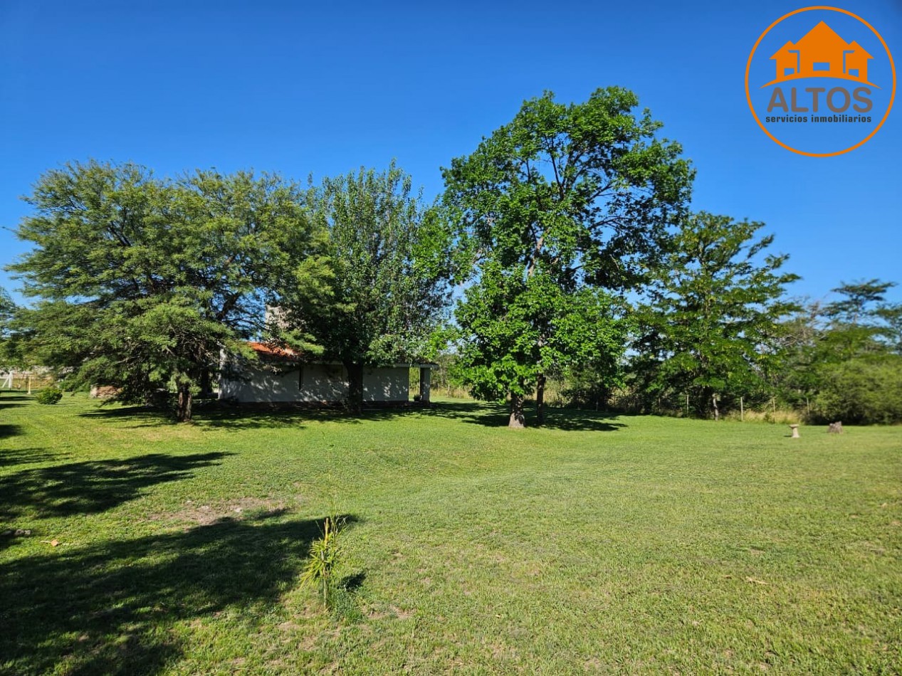 BARRIO LOS TALAS-SAN ISIDRO EN VILLA ANISACATE-CASA EN PLANTA BAJA ESQUINA, QUINCHO. TERRENO DE 1.800m2 -CORDOBA-ESCRITURA