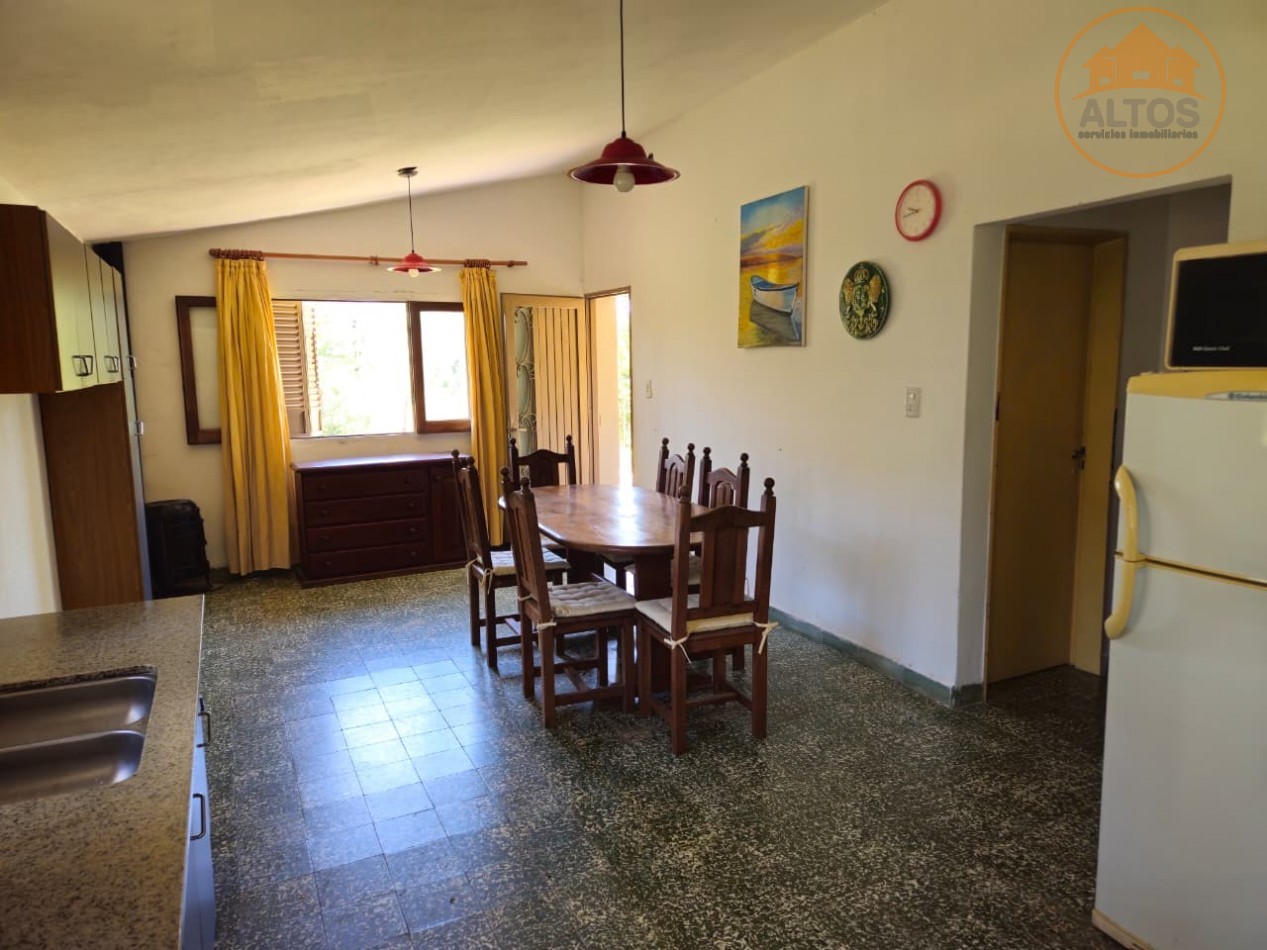 BARRIO LOS TALAS-SAN ISIDRO EN VILLA ANISACATE-CASA EN PLANTA BAJA ESQUINA, QUINCHO. TERRENO DE 1.800m2 -CORDOBA-ESCRITURA