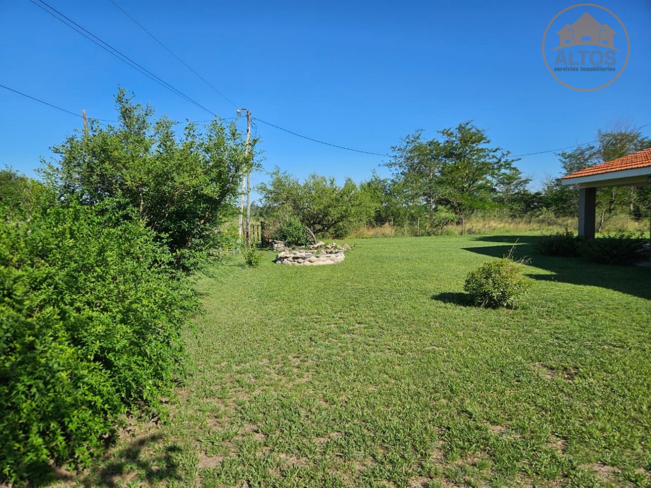 BARRIO LOS TALAS-SAN ISIDRO EN VILLA ANISACATE-CASA EN PLANTA BAJA ESQUINA, QUINCHO. TERRENO DE 1.800m2 -CORDOBA-ESCRITURA