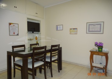 DEPARTAMENTO DOS DORMITORIOS, TERRAZA CON VISTA A AL CIUDAD. EXCELENTE UBICACION SOBRE AV SABATTINI AL 1500