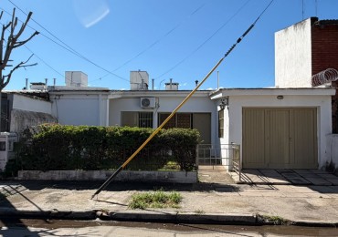 CASA CON BUENA RENTA - TRES DORMITORIOS + COHERA + PATIO. BARRIO INAUDI, CORDOBA