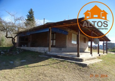 POTRERO DE GARAY-CASA ESQUINA DE DOS DORMITORIOS CON PILETA-TERRENO 1035M2-CORDOBA-ESCRITURA